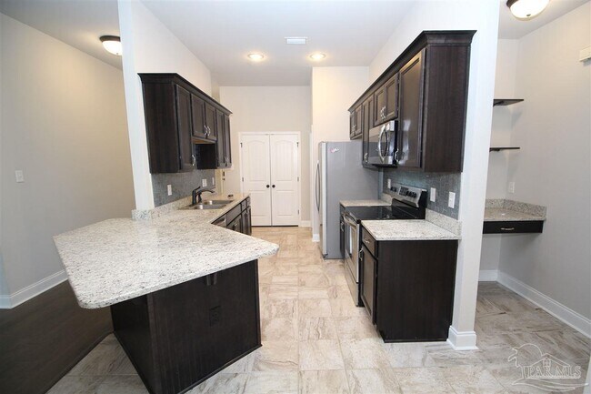 Building Photo - 8809 Bellawood Cir