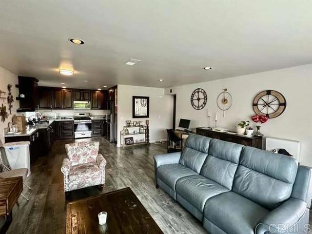 Building Photo - 9829 Caspi Gardens Dr