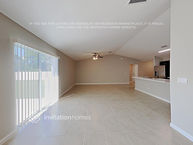 Building Photo - 268 NW Bayshore Blvd