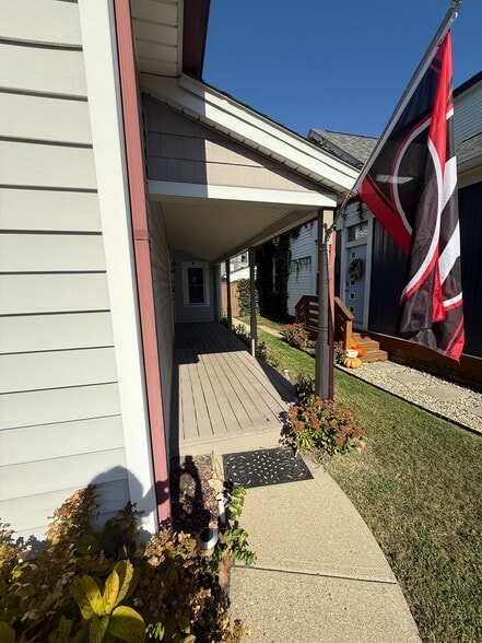 Building Photo - 930 Lexington Ave