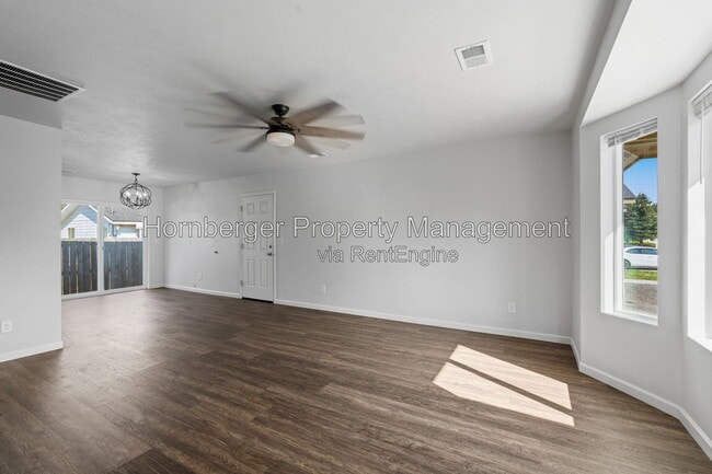 Building Photo - 14412 E Heroy Ln