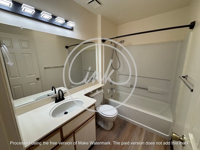 Building Photo - AL1294-1294 Alicia Cir Unit 1 &amp; 2