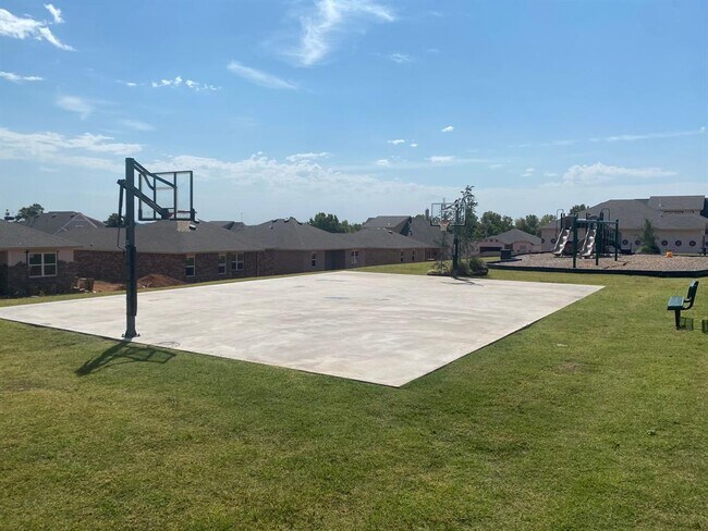 Building Photo - 12405 Armstrong Dr