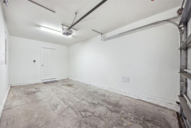 Building Photo - 9649 Tocobaga Pl
