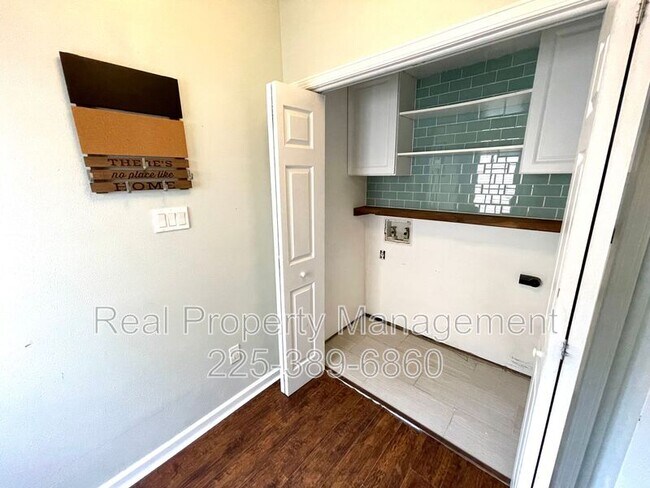 Building Photo - 1530 Lila St