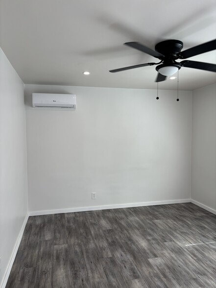Building Photo - 12437 Rose Ave