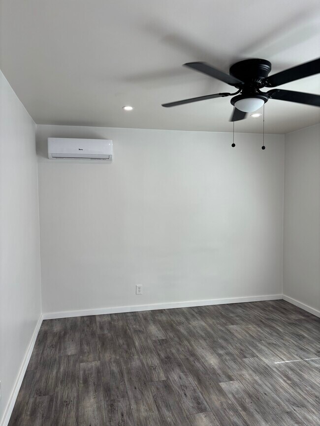 Building Photo - 12437 Rose Ave