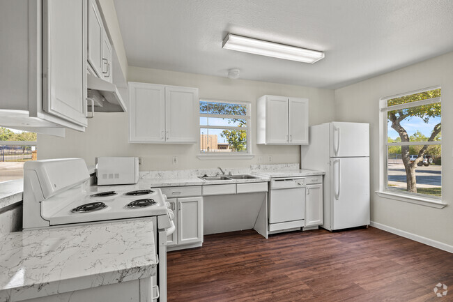 2BR, 2BA - 1,036SF - Kitchen - Asbury Place