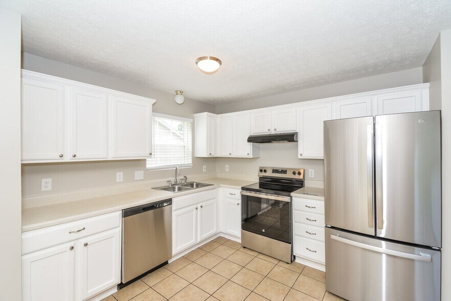 Building Photo - 624 Mable Dr