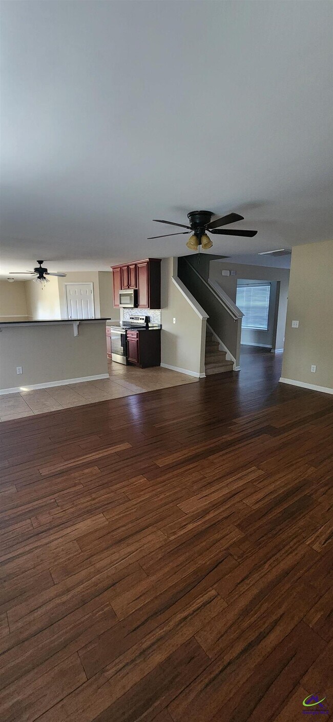 Building Photo - 707 Broderick Cir