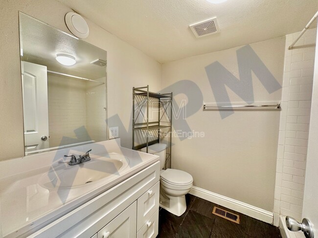 Building Photo - 3414 Pacific Ave