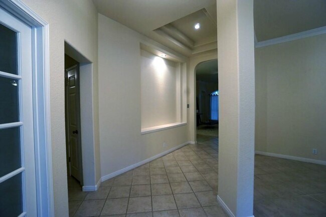 Building Photo - 3224 Burks Ln