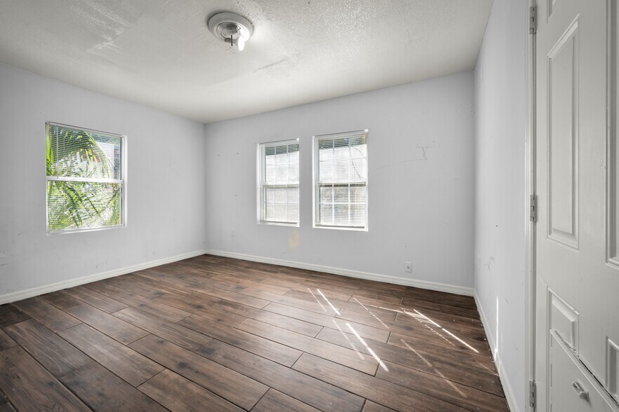 Building Photo - 1602 Wambolt St