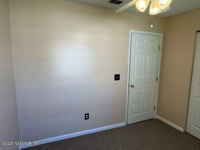 Building Photo - 4019 Bryant Glen Ave