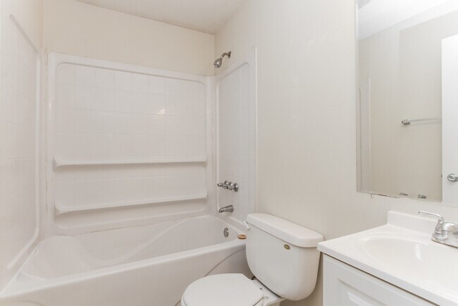 Building Photo - One Month Free Rent!! You're going to love...