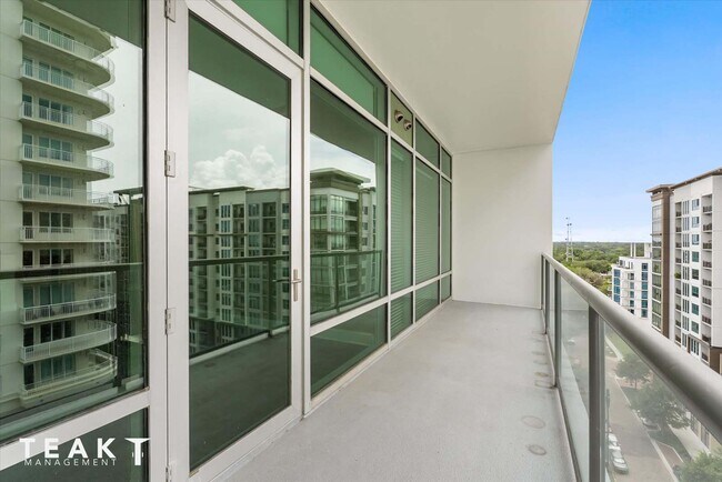 Building Photo - 101 S Eola Dr