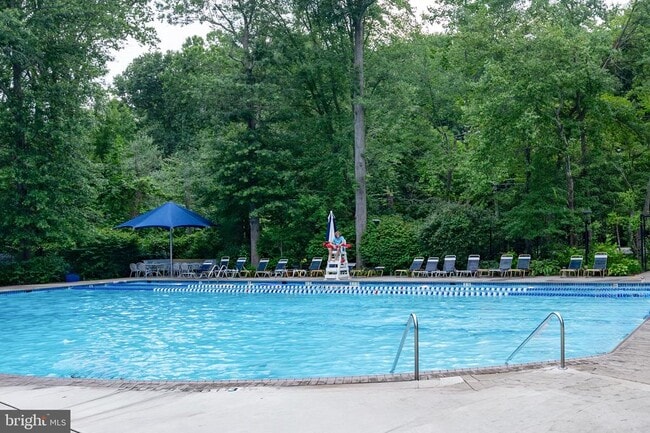 Building Photo - 2227 Glasgow Rd