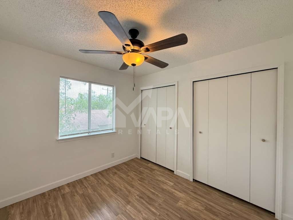 Building Photo - 3230 Bear Springs Dr