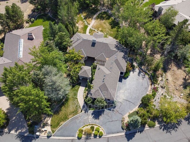 Building Photo - 4440 Juniper Trail
