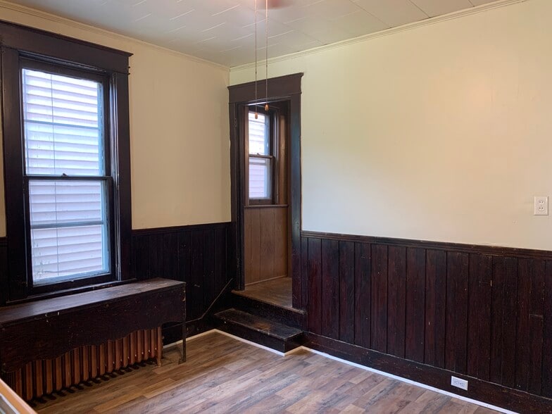 Building Photo - 422 Highland Ave