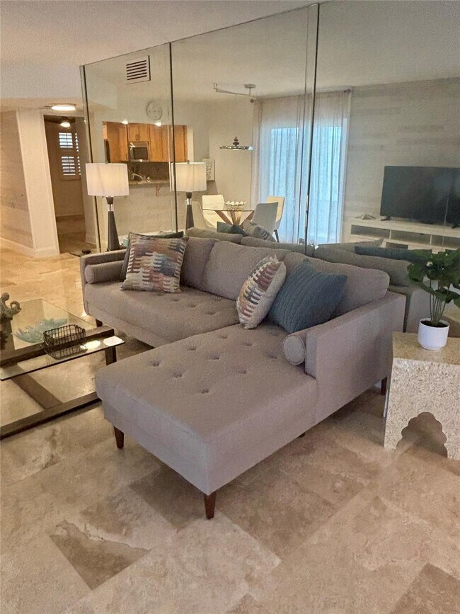 Building Photo - 10980 S Ocean Dr