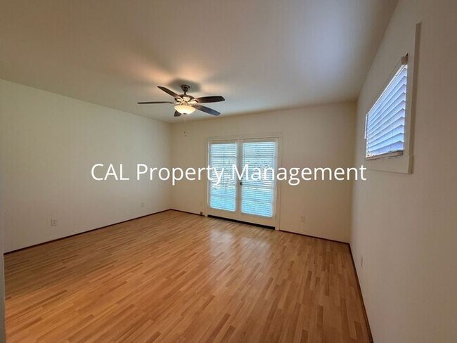 Building Photo - 3 Bed/2 Bath Single Level Home!