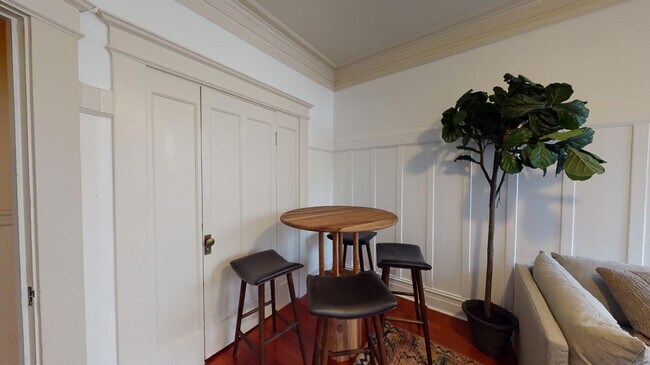 Building Photo - Room in 4 Bedroom Home at 56 Langton St
