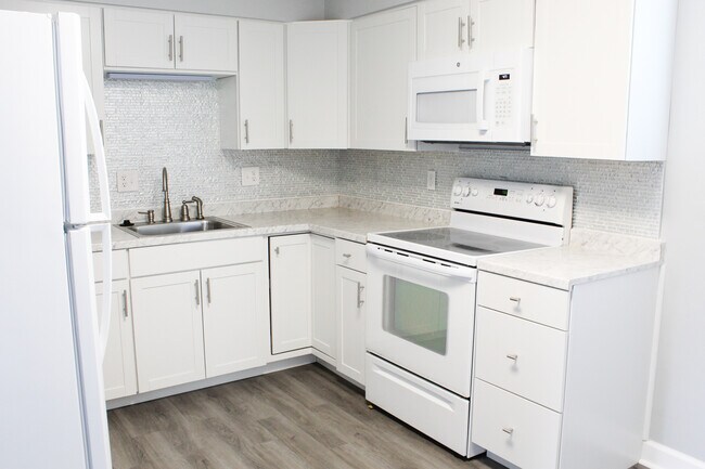 Building Photo - 178 175th Ave E