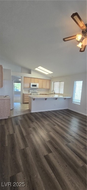 Building Photo - 2017 Scenic Sunrise Dr