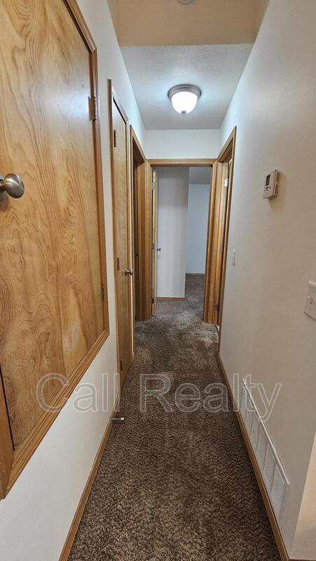 Building Photo - 1217 E Chantel Dr