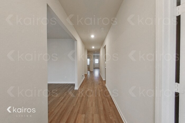 Building Photo - 3559 Bridgewood Dr