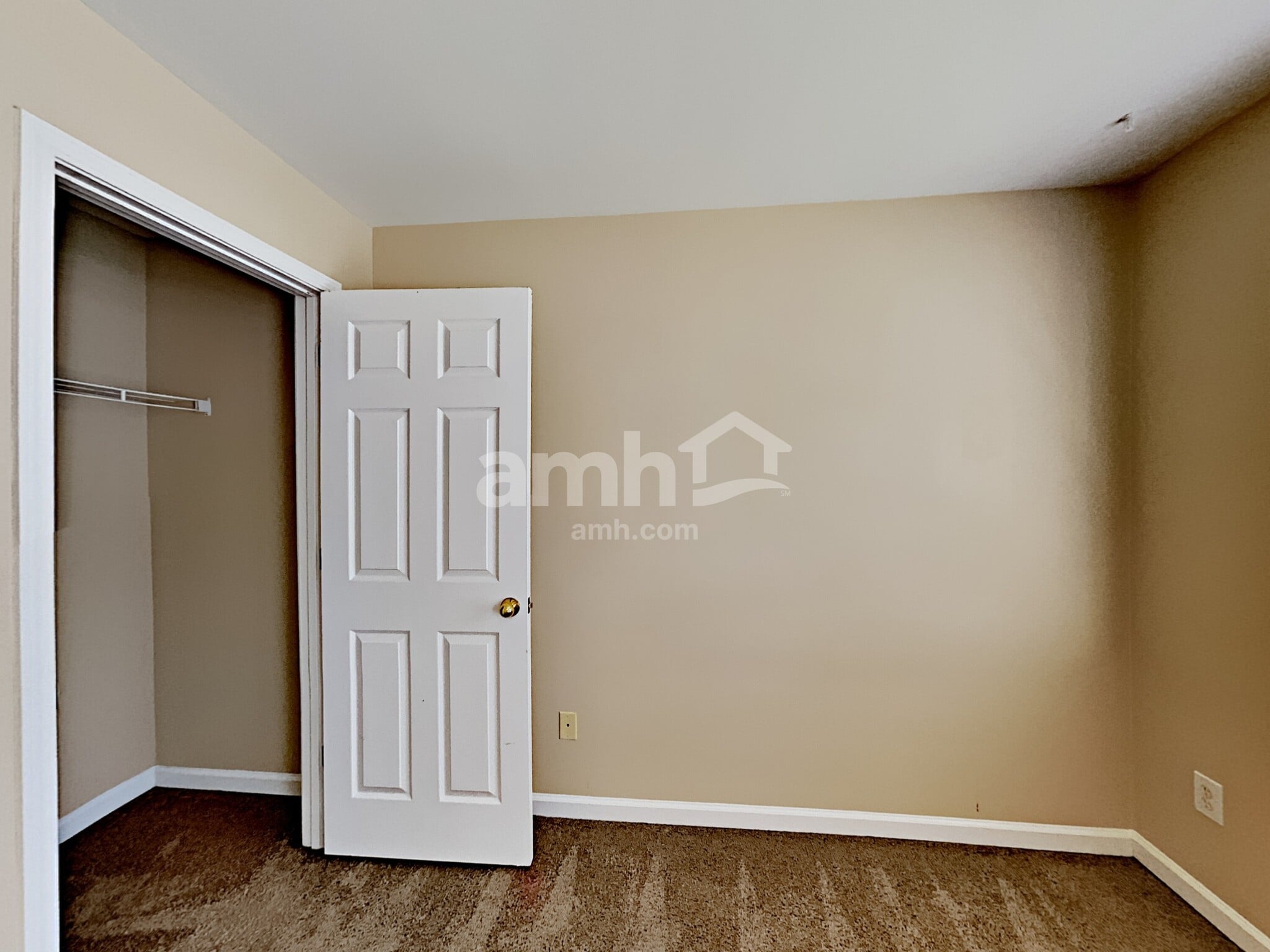 Building Photo - 710 Ridgewood Way