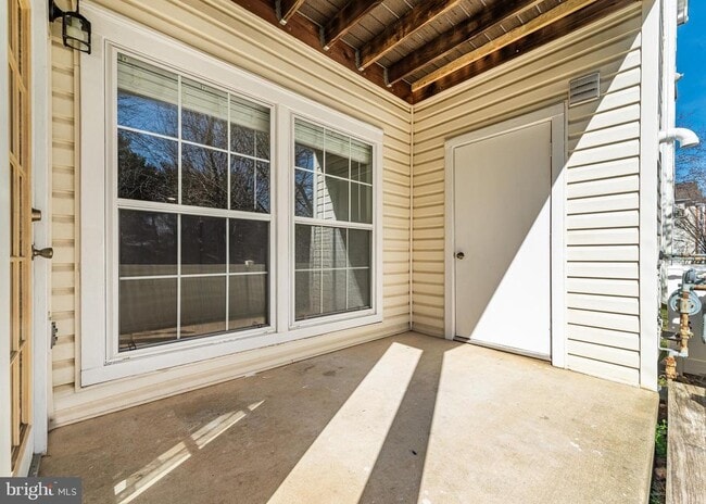 Building Photo - 5971 Millrace Ct