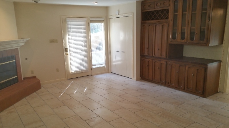 Building Photo - 620 Nelson Dr