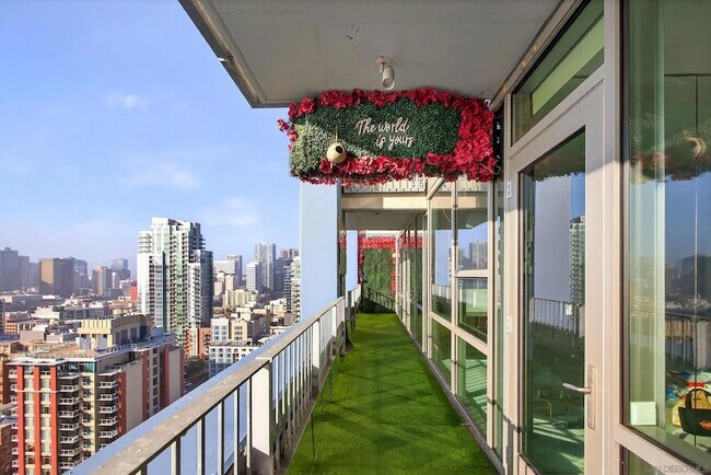 Building Photo - 321 Tenth Ave