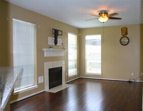 Building Photo - 1235 Deer Ridge Dr