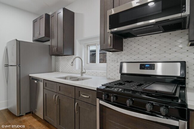 Building Photo - 1719 W 18th St