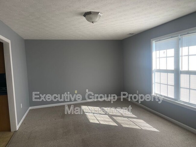 Building Photo - 115 Kenilworth Ct