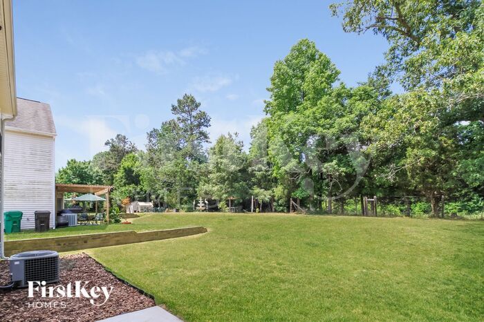 Building Photo - 2165 Rindle Dr
