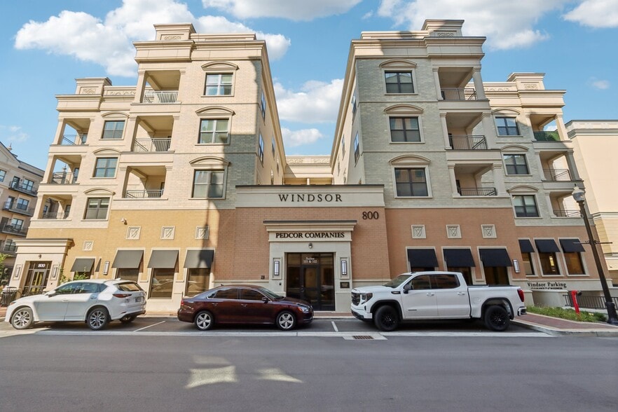 Building Photo - The Wren & The Windsor