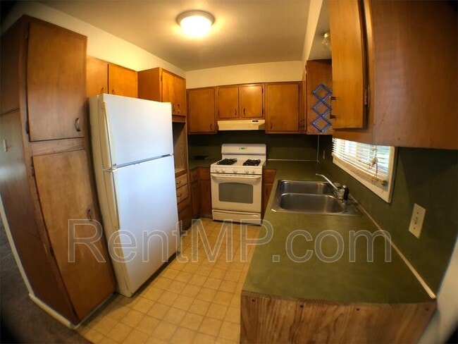 Building Photo - 1909 S Stockman Rd