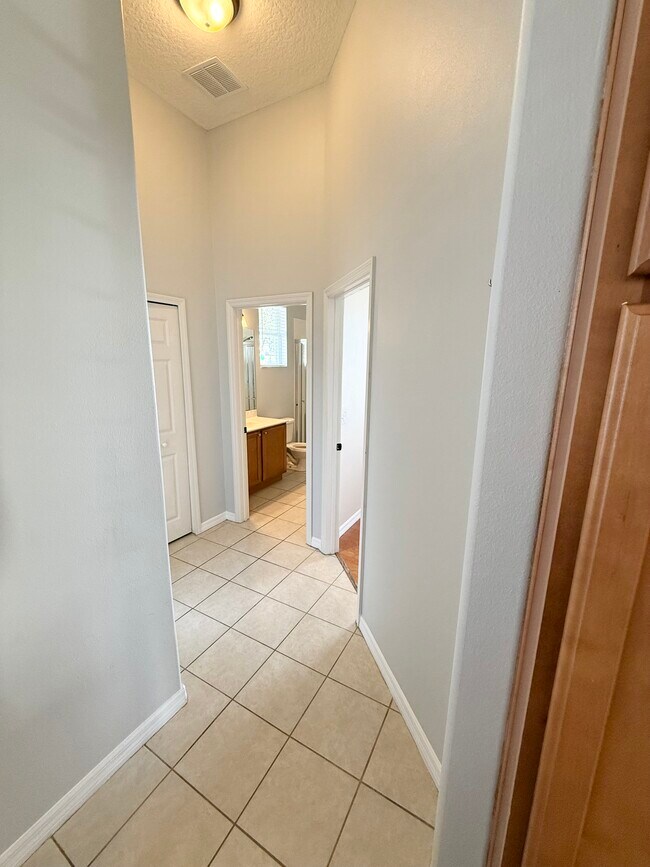 Building Photo - 4420 Harts Cove Way