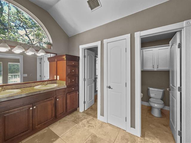 Building Photo - 2132 Cliffside Dr