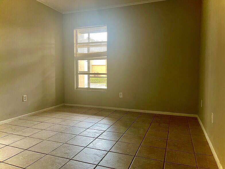 Bedroom - 4814 S Semoran Blvd