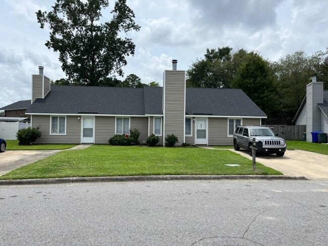 Building Photo - 2018 Tiffany Dr