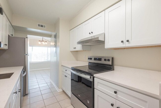 Building Photo - 1509 Regency Woods Rd