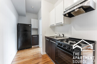 Building Photo - 5054 N Winthrop Ave
