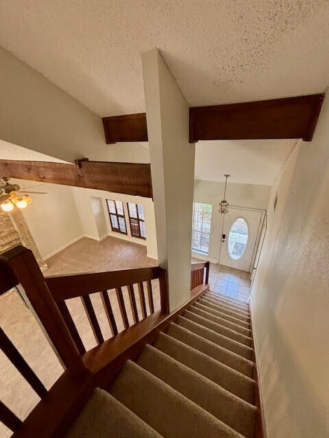 Building Photo - 2 Purpletop Ct