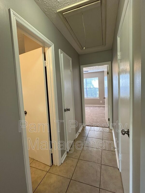 Building Photo - 110 Gunpowder Dr