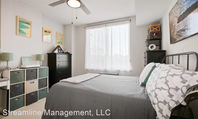 Building Photo - 1 br, 1 bath House - 930 Wayne Ave #707